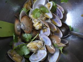 最后加一点香菜。