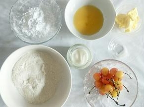 准备食材，樱桃洗净