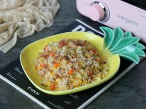 食材丰富的炒饭