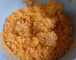 再裹满面包糠。