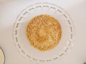 藜麦和大米清洗干净。