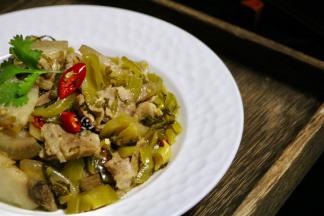 全部翻炒均匀入味，即可出锅！