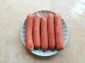 热狗肠取出解冻
