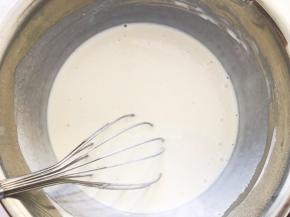 搅拌至顺滑状态