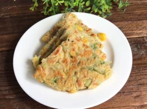 出锅后切成块，装入盘中