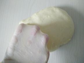 揉至扩展阶段，放温暖处进行基础发酵。