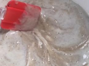 调入鸡精粉拌匀即可