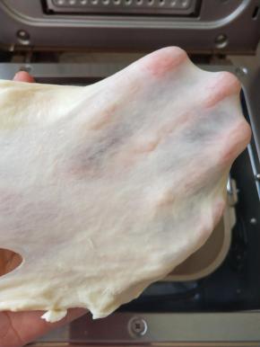 5、揉出膜即可，不用太薄，扩展阶段即可。