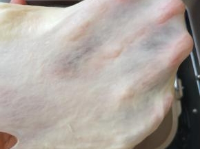 5、揉出膜即可，不用太薄，扩展阶段即可。