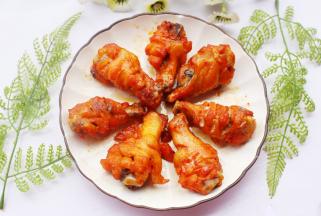 诱惑挡不住，一口气吃了三个！