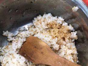 加入味淋、麻油和酱油
