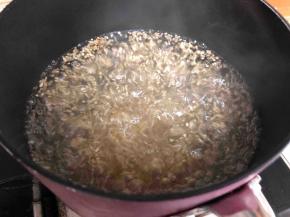 开水10分钟，所有的白藜麦芽都可以爆开。这款白藜麦出芽率高，特别饱满。