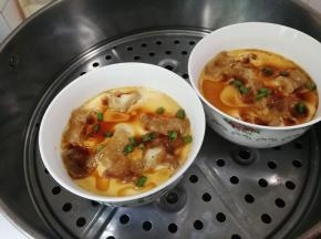 撒入葱花