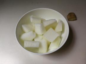 冬瓜削去皮切成块