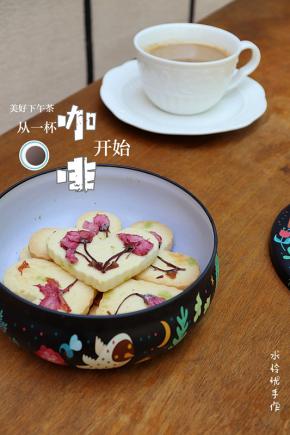 樱花曲奇成品图