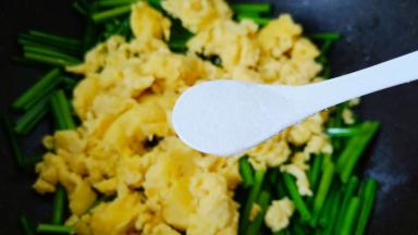 加一点点细盐。