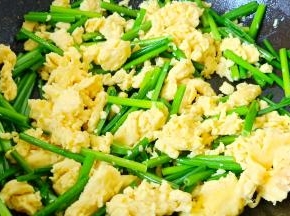 快速翻炒均匀即可出锅。