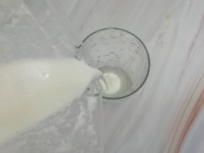 倒入杯中即可饮用