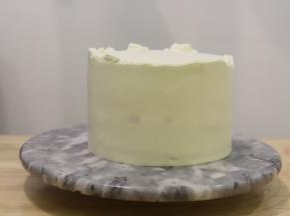 抹好整个蛋糕。