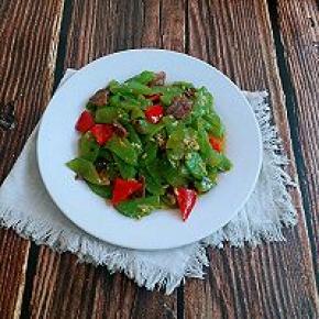 咸香可口的一盘菜就出锅啦