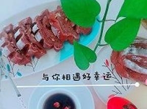 配上玫瑰花茶，分分钟一个进肚