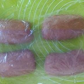 盖上保鲜膜再次松弛10分钟左右