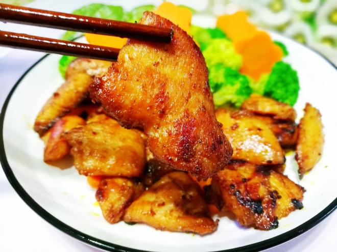 蜜汁香煎鸡胸肉