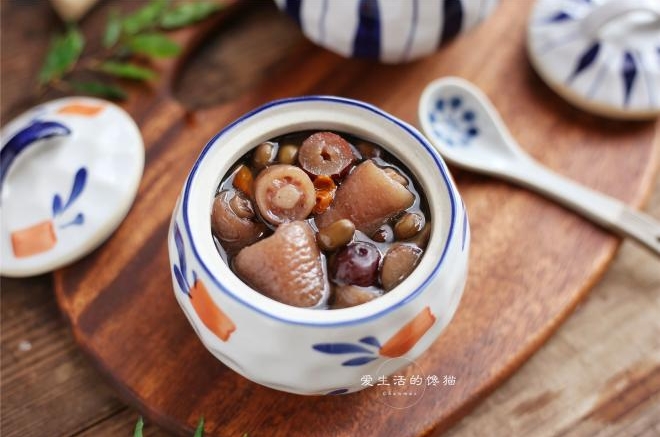 黑豆猪尾汤