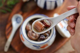 最后调入盐调味，再焖几分钟即可食用，看看，是不是汤特别的鲜浓。