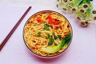 酸爽可口，汤汁融入了番茄鸡蛋的味道，超好吃～