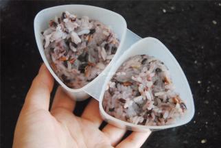 盖上盖子后压一下，脱模即可成型啦~