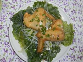 出锅，撒上葱花，完成！！！