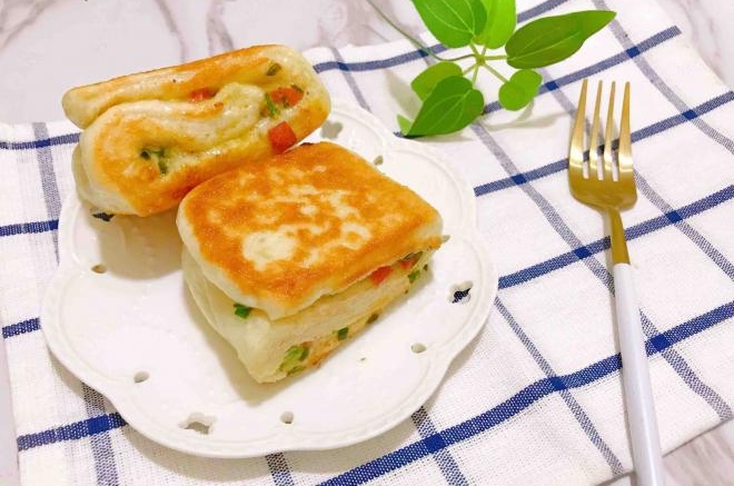 香葱火腿鸡蛋五香饼