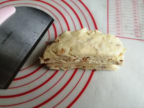 重叠放置，如此重复3次