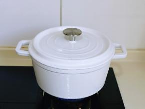 改上盖子大火烧开，中大火炖15分钟。