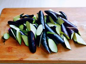 滚刀切菱形块。