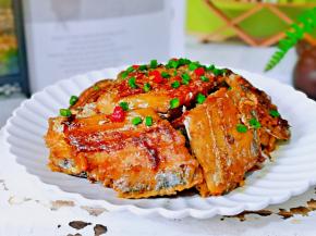 近看，色香味，俱全。