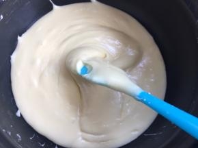 再搅拌至顺滑细腻