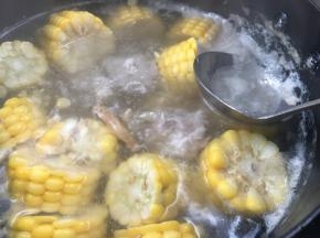 大火烧开后撇去浮沫