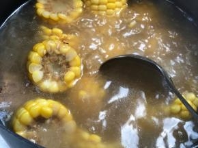 转小火熬煮一小时