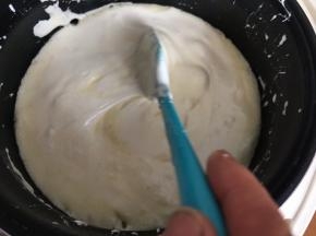 再搅拌至顺滑细腻