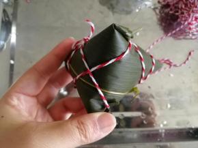 用棉绳扎紧即可。