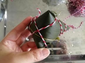 用棉绳扎紧即可。