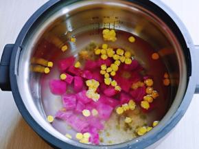 加入纯净水，水量根据自己喜欢添加。