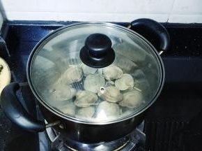 盖上盖子大火烧至美国贝开口