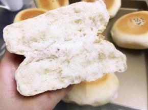 趁热掰开一个