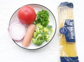 准备好所有食材。