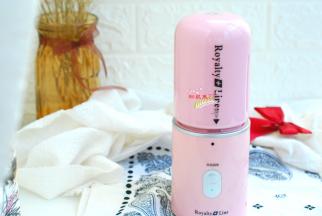 做好了自动停止，40秒钟就做好了。就是这么简单，只需要4步，一杯营养健康的奶昔就做好了，每天喝一杯，保证新鲜又营养。