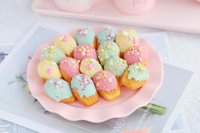 彩色巧克力玛德琳