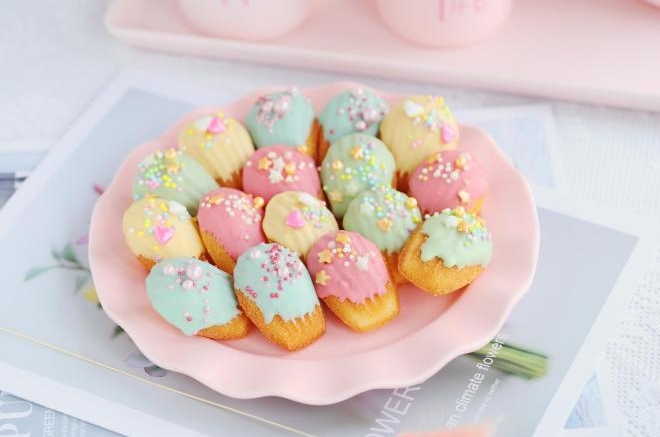 彩色巧克力玛德琳